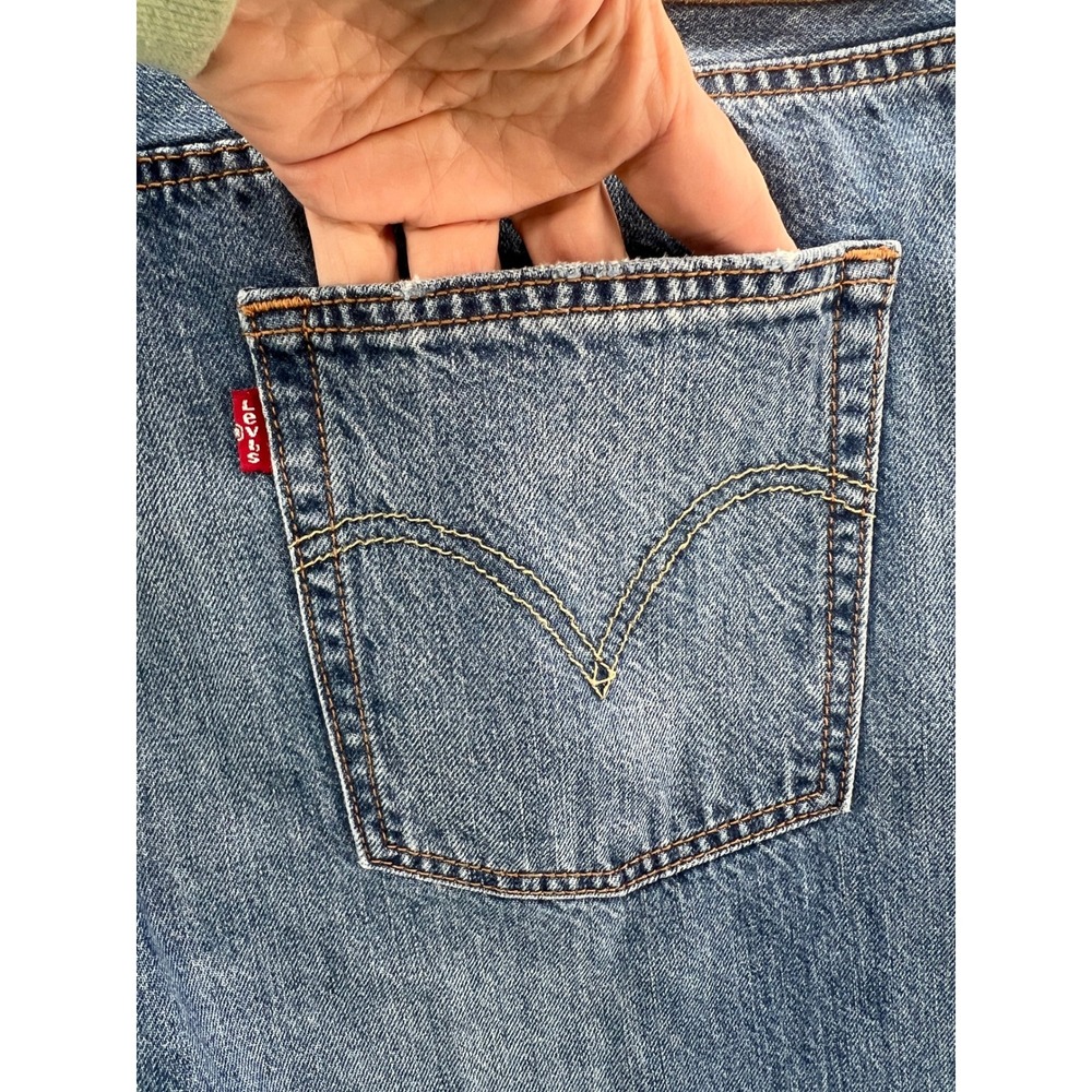 Levis 501 Original Fit Jeans Womens 32x32 Blue Distressed Button Fly Denim Pants - Picture 8 of 13